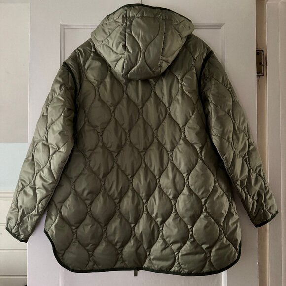 Everlane ReNew Quilted Hooded Liner - Picture 10 of 10